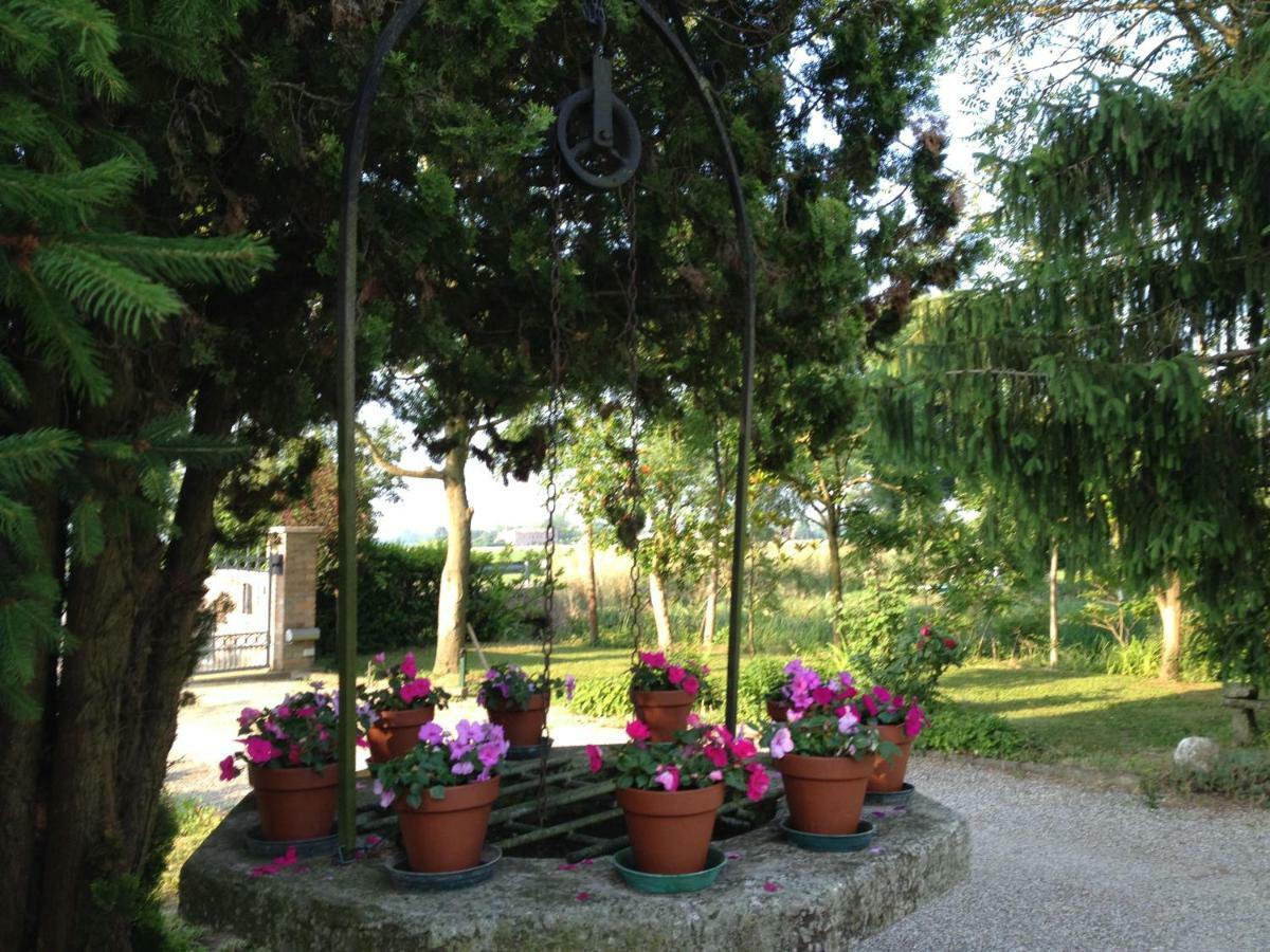 Hotel Borgo Tarapino Ferrara Exterior foto