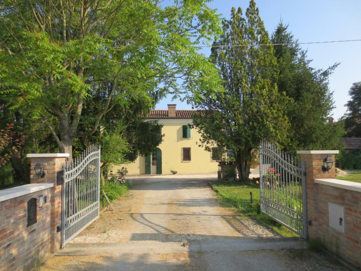 Hotel Borgo Tarapino Ferrara Exterior foto